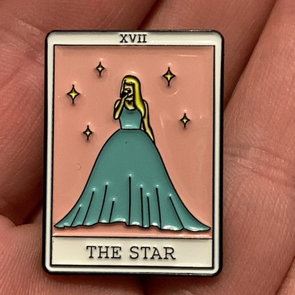TAYLOR ‘THE STAR’ TAROT CARD PIN - TAYLOR PIN - Picture 3 of 11